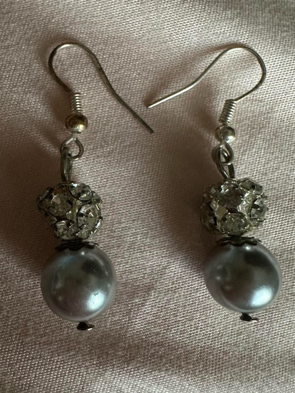 Vintage Silver tone rhinestone bead and fake pearl dangly earrings.